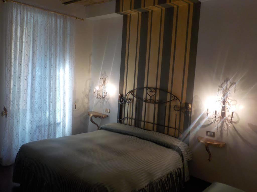 Hotel Antica Locanda Рим Екстериор снимка